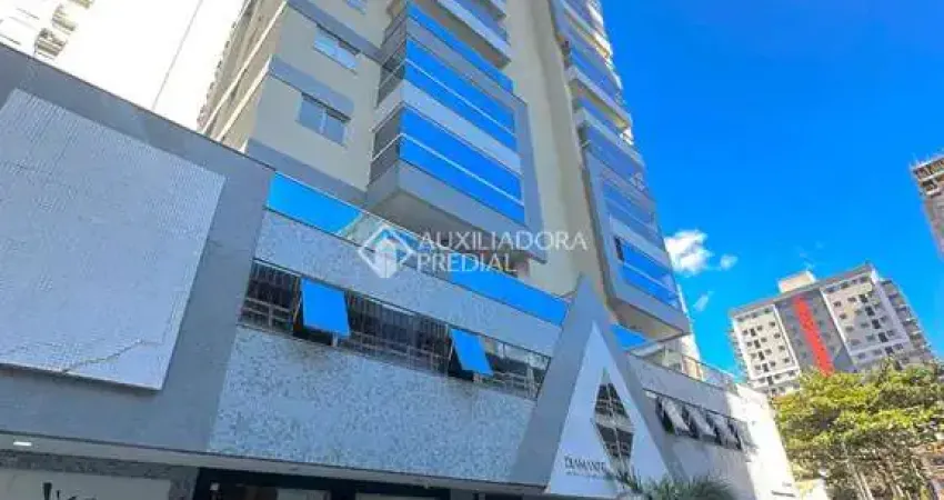 Apartamento com 3 quartos à venda na Rua 256, 309, Meia Praia, Itapema