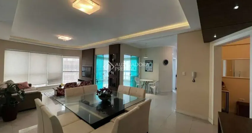 Apartamento com 4 quartos à venda na Rua 303, 153, Meia Praia, Itapema