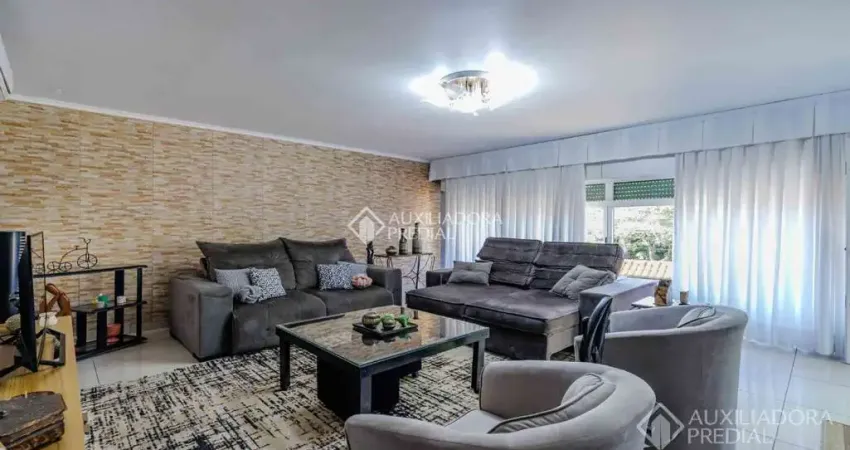 Casa com 3 quartos à venda na Rua Doutor Campos Velho, 1010, Cristal, Porto Alegre