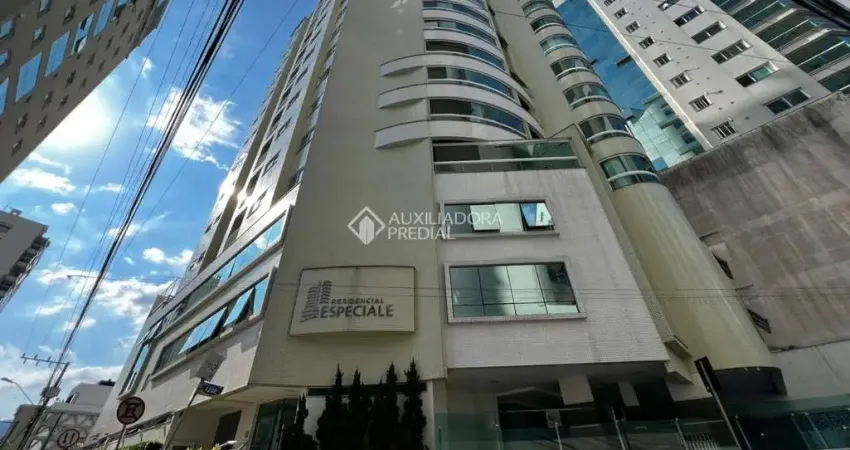 Apartamento com 3 quartos à venda na Rua 129, 10, Centro, Itapema