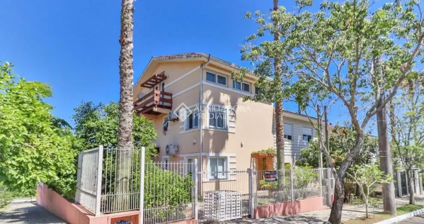 Casa em condomínio fechado com 3 quartos à venda na Rua Chácara das Nascentes, 156, Lomba do Pinheiro, Porto Alegre