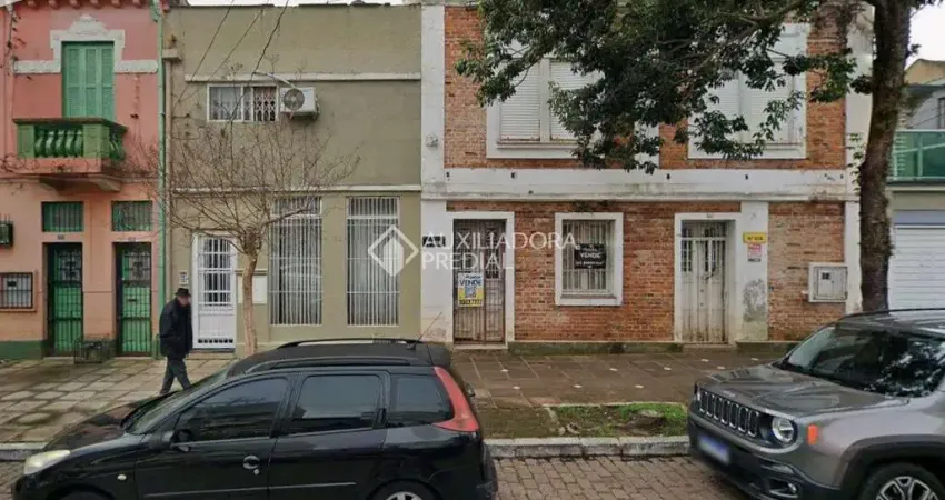 Casa em condomínio fechado com 3 quartos à venda na Rua Comendador Azevedo, 508, Floresta, Porto Alegre