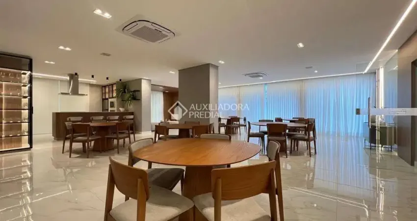 Apartamento com 3 quartos à venda na Rua 254, 401, Meia Praia, Itapema