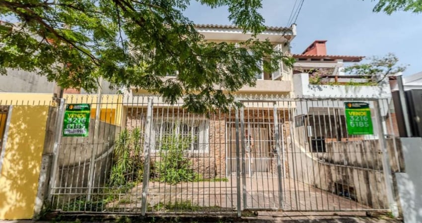 Casa com 4 quartos à venda na Travessa Serafim Terra, 42, Jardim Botânico, Porto Alegre