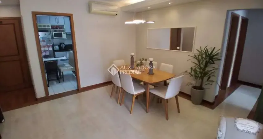 Apartamento com 3 quartos à venda na Rua General Pedro Bittencourt, 264, Passo da Areia, Porto Alegre