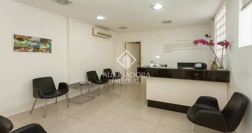 Casa comercial com 3 quartos à venda na Rua João Abbott, 12, Petrópolis, Porto Alegre