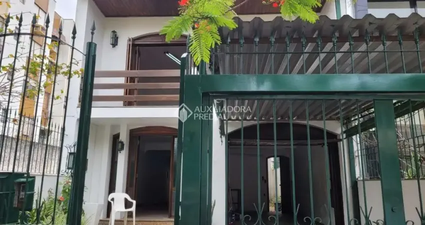 Casa com 5 quartos à venda na Rua Felipe de Oliveira, 596, Petrópolis, Porto Alegre