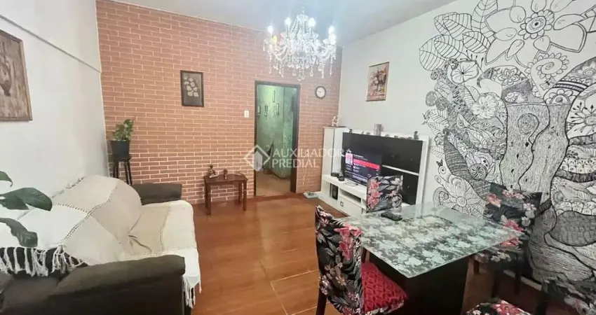 Apartamento com 3 quartos à venda na Avenida Cristóvão Colombo, 200, Floresta, Porto Alegre