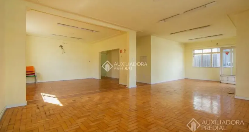 Casa comercial à venda na Avenida Protásio Alves, 3540, Petrópolis, Porto Alegre