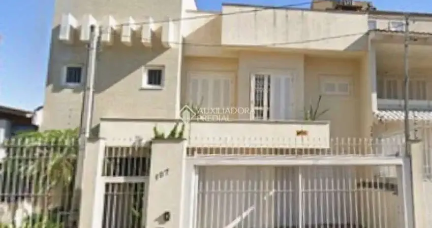 Casa com 1 quarto à venda na Rua Paulo Setúbal, 107, Passo da Areia, Porto Alegre