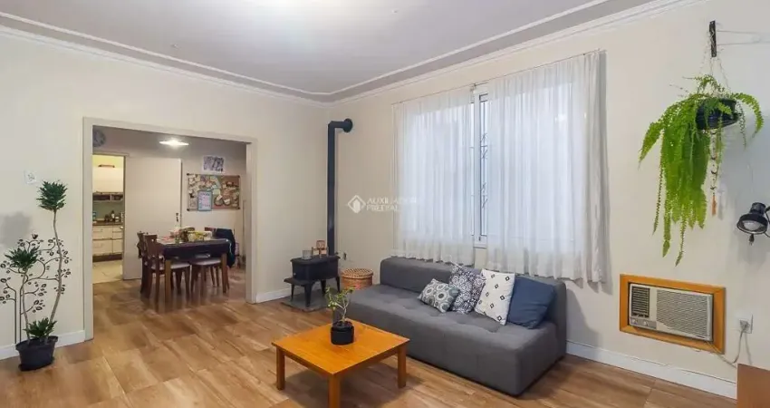 Apartamento com 3 quartos à venda na Rua Giordano Bruno, 103, Rio Branco, Porto Alegre