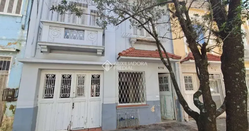 Casa com 3 quartos à venda na Rua São Carlos, 578, Floresta, Porto Alegre