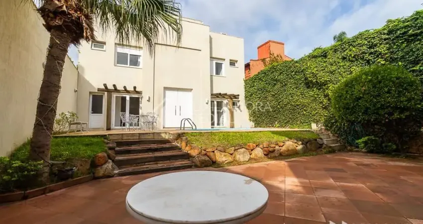 Casa com 5 quartos à venda na Rua Araruama, 785, Vila Jardim, Porto Alegre