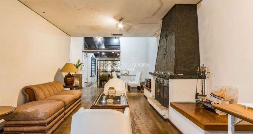 Casa com 3 quartos à venda na Rua Quintino Bocaiúva, 400, Rio Branco, Porto Alegre
