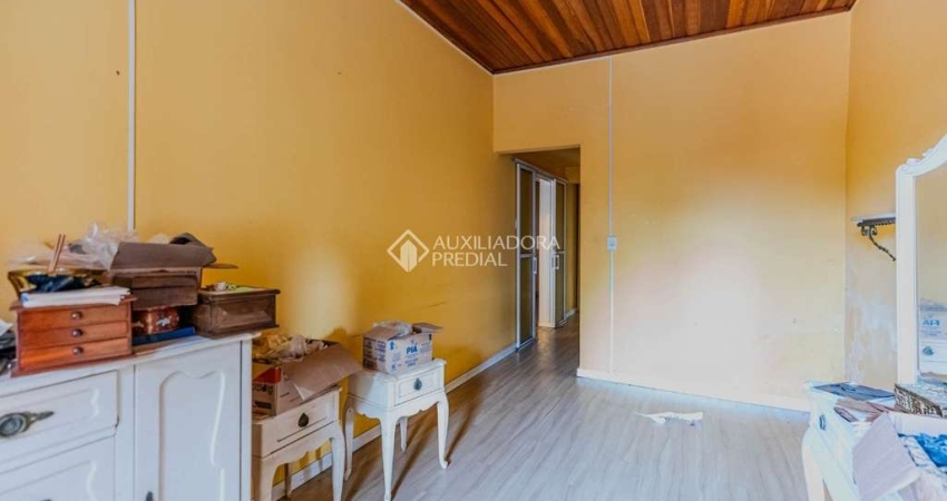 Casa com 3 quartos à venda na Avenida Ester, 48, Glória, Porto Alegre