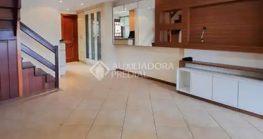 Casa em condomínio fechado com 3 quartos à venda na Avenida Juca Batista, 1458, Cavalhada, Porto Alegre