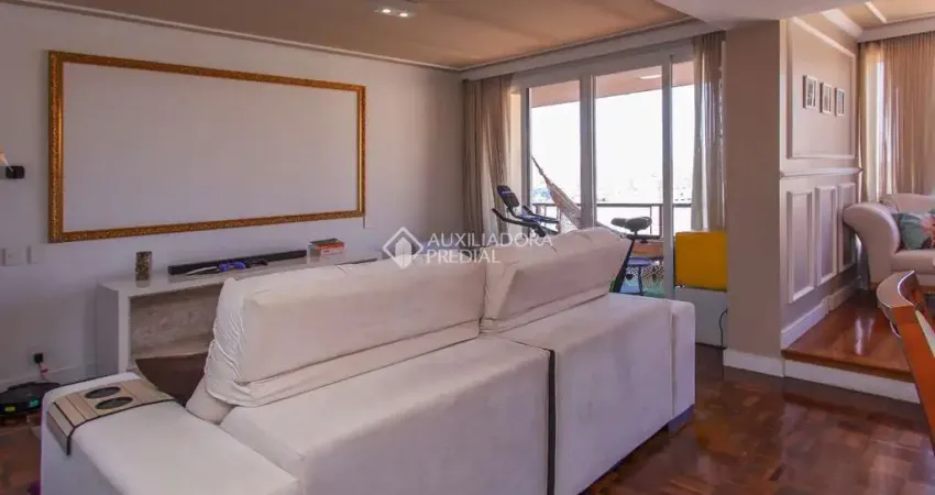 Apartamento com 3 quartos à venda na Rua Duque de Caxias, 1208, Centro Histórico, Porto Alegre