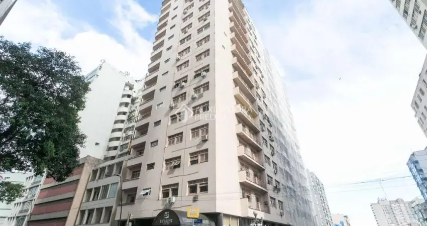 Apartamento com 3 quartos à venda na Rua Duque de Caxias, 1361, Centro Histórico, Porto Alegre