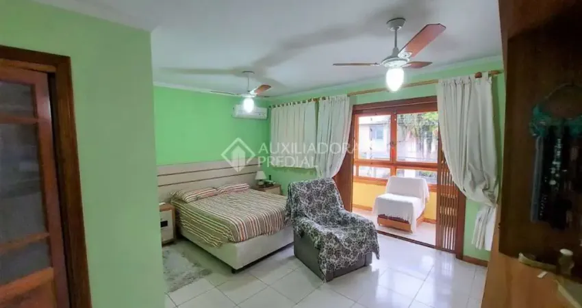 Casa com 3 quartos à venda na Rua Comendador Rodolfo Gomes, 676, Menino Deus, Porto Alegre