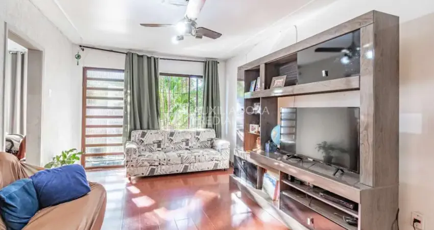 Casa com 3 quartos à venda na Rua Tobias Barreto, 552, Partenon, Porto Alegre