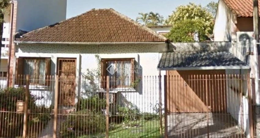 Casa com 3 quartos à venda na Avenida São Sebastião, 197, Nonoai, Porto Alegre