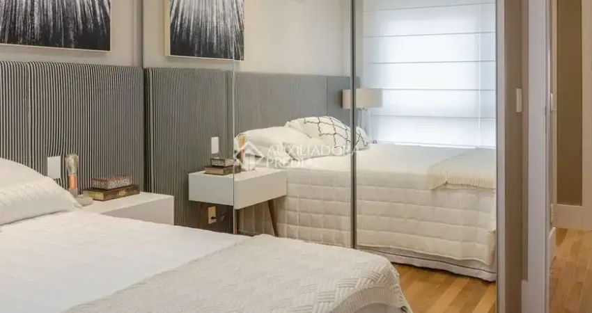 Casa em condomínio fechado com 4 quartos à venda na Estrada João Salomoni, 500, Vila Nova, Porto Alegre