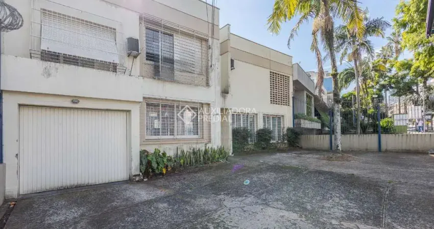 Casa com 3 quartos à venda na Avenida Protásio Alves, 3100, Petrópolis, Porto Alegre
