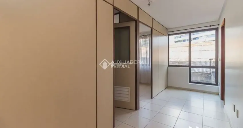 Sala comercial à venda na Avenida Cristóvão Colombo, 881, Moinhos de Vento, Porto Alegre