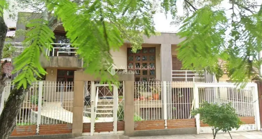 Casa com 5 quartos à venda na Rua São Francisco de Assis, 357, Santo Antônio, Porto Alegre
