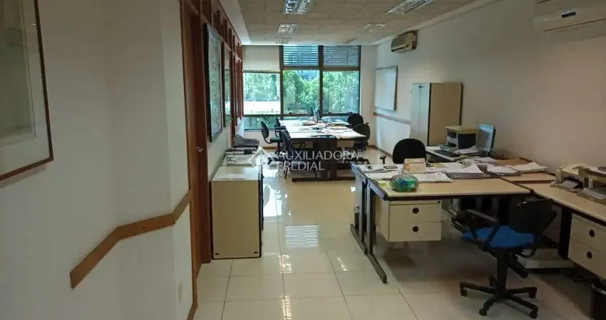 Sala comercial à venda na Avenida Protásio Alves, 2854, Petrópolis, Porto Alegre