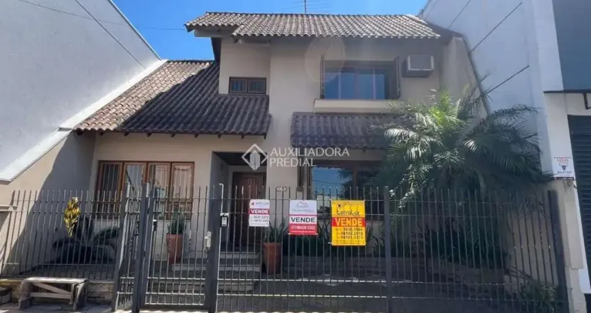 Casa com 3 quartos à venda na Rua Tiradentes, 824, Centro, São Sebastião do Caí