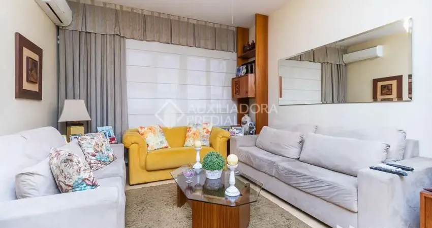 Apartamento com 3 quartos à venda na Rua Duque de Caxias, 910, Centro Histórico, Porto Alegre