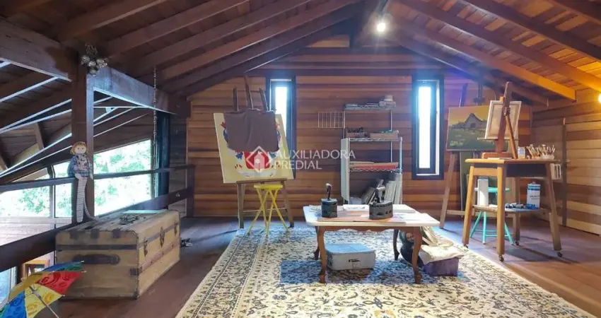 Casa em condomínio fechado com 3 quartos à venda na Rua Joaçaba, 55, Guarujá, Porto Alegre