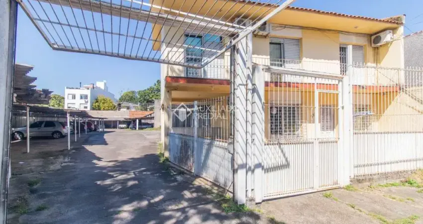 Terreno à venda na Avenida Niterói, 393, Medianeira, Porto Alegre