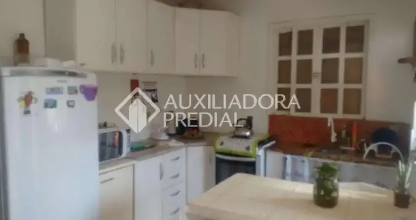 Casa em condomínio fechado com 4 quartos à venda na Estrada das Furnas, 36, Vila Nova, Porto Alegre
