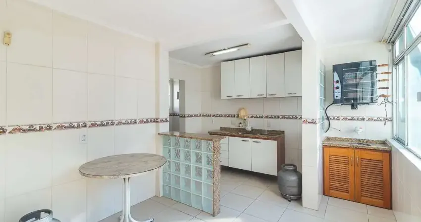 Apartamento com 3 quartos à venda na Avenida Coronel Lucas de Oliveira, 2470, Petrópolis, Porto Alegre