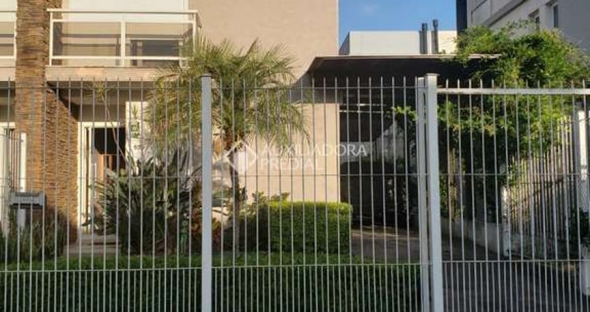 Casa em condomínio fechado com 3 quartos à venda na Rua Chácara das Nascentes, 536, Lomba do Pinheiro, Porto Alegre