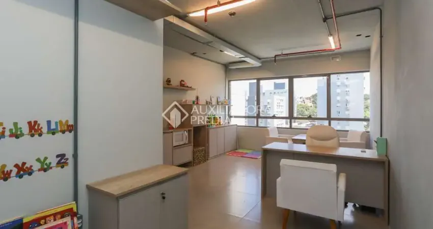 Sala comercial à venda na Avenida Doutor Nilo Peçanha, 3245, Chácara das Pedras, Porto Alegre