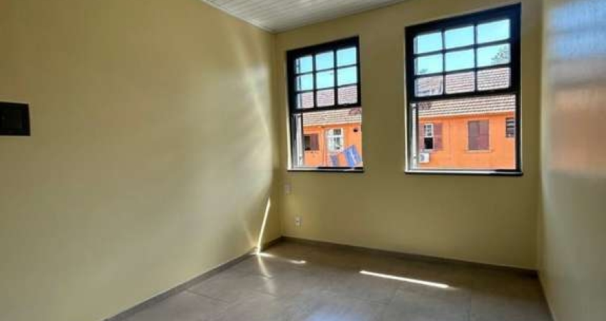 Apartamento com 2 quartos à venda na Rua Veranópolis, 591, Passo da Areia, Porto Alegre