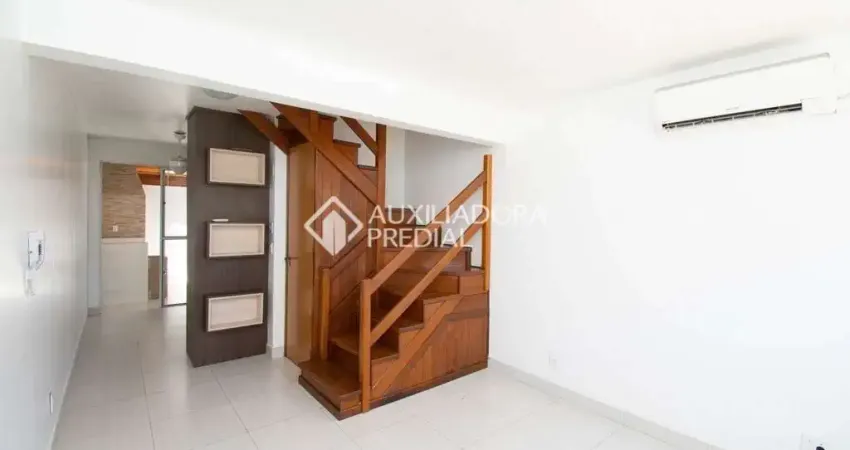 Casa em condomínio fechado com 2 quartos à venda na Avenida Faria Lobato, 1120, Sarandi, Porto Alegre