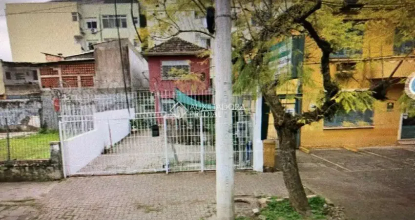 Terreno à venda na Rua Conde de Porto Alegre, 386, Floresta, Porto Alegre