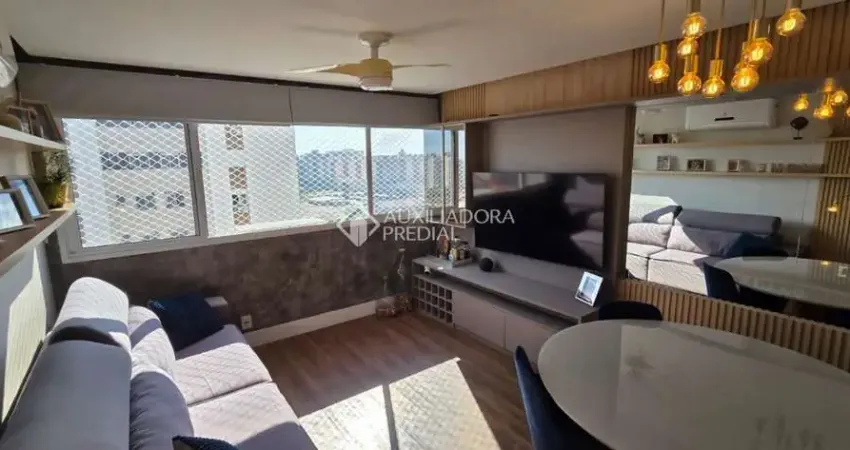Apartamento com 3 quartos à venda na Rua Antônio Joaquim Mesquita, 570, Passo da Areia, Porto Alegre