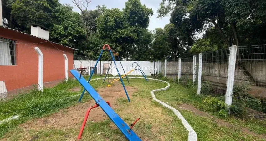 Apartamento com 2 quartos à venda na Travessa Escobar, 61, Camaquã, Porto Alegre