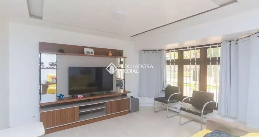 Casa com 4 quartos à venda na Rua Abílio Miller, 374, Jardim Itu Sabará, Porto Alegre