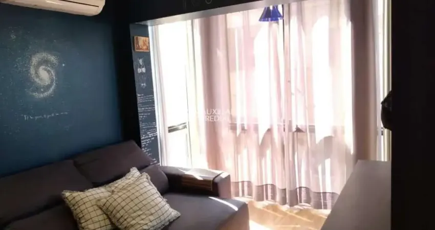Apartamento com 1 quarto à venda na Rua Roque Calage, 796, Passo da Areia, Porto Alegre