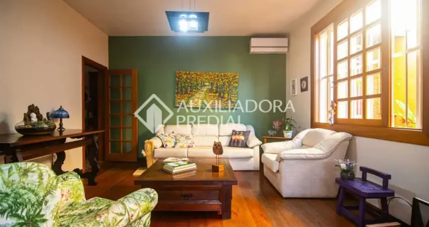 Casa com 4 quartos à venda na Rua Mariz e Barros, 482, Petrópolis, Porto Alegre
