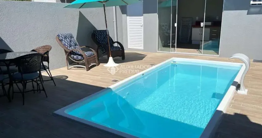 Casa com 2 quartos à venda na Luiz Comuneli, 351, Noiva Do Mar, Xangri-Lá