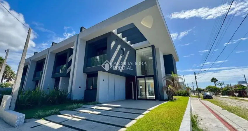 Casa com 4 quartos à venda na Rio Do Peixe, 236, Centro, Xangri-Lá