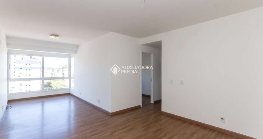 Apartamento com 3 quartos para alugar na Rua Eça de Queiroz, 194, Petrópolis, Porto Alegre