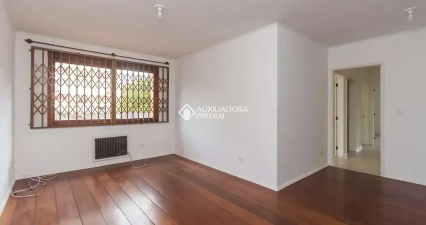 Apartamento com 3 quartos para alugar na Rua General Souza Doca, 100, Petrópolis, Porto Alegre